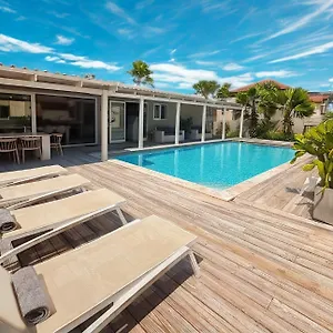Boutique & Jt Curacao Bed and breakfast
