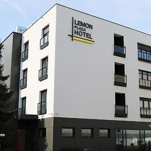 lemon-plaza-hotel.poznan-hotels.com/