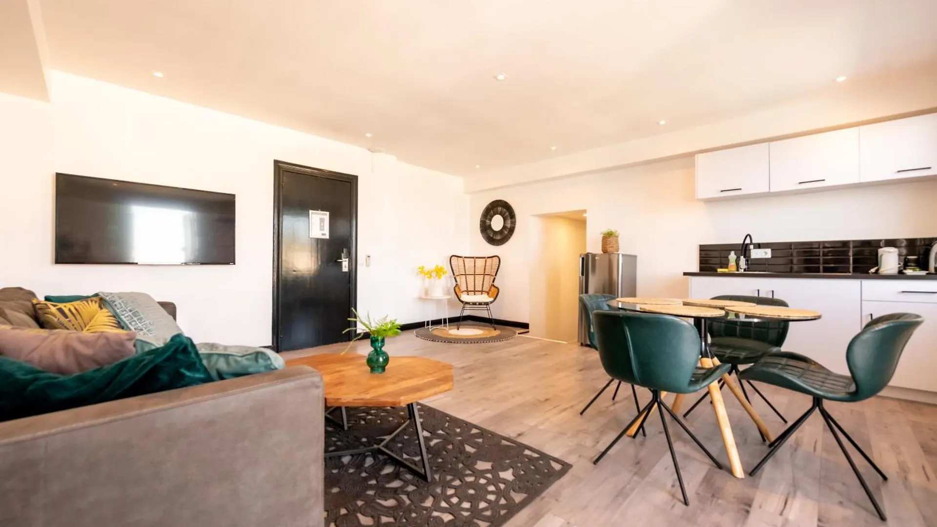 Saint Tropez Boutique Hotel Willemstad